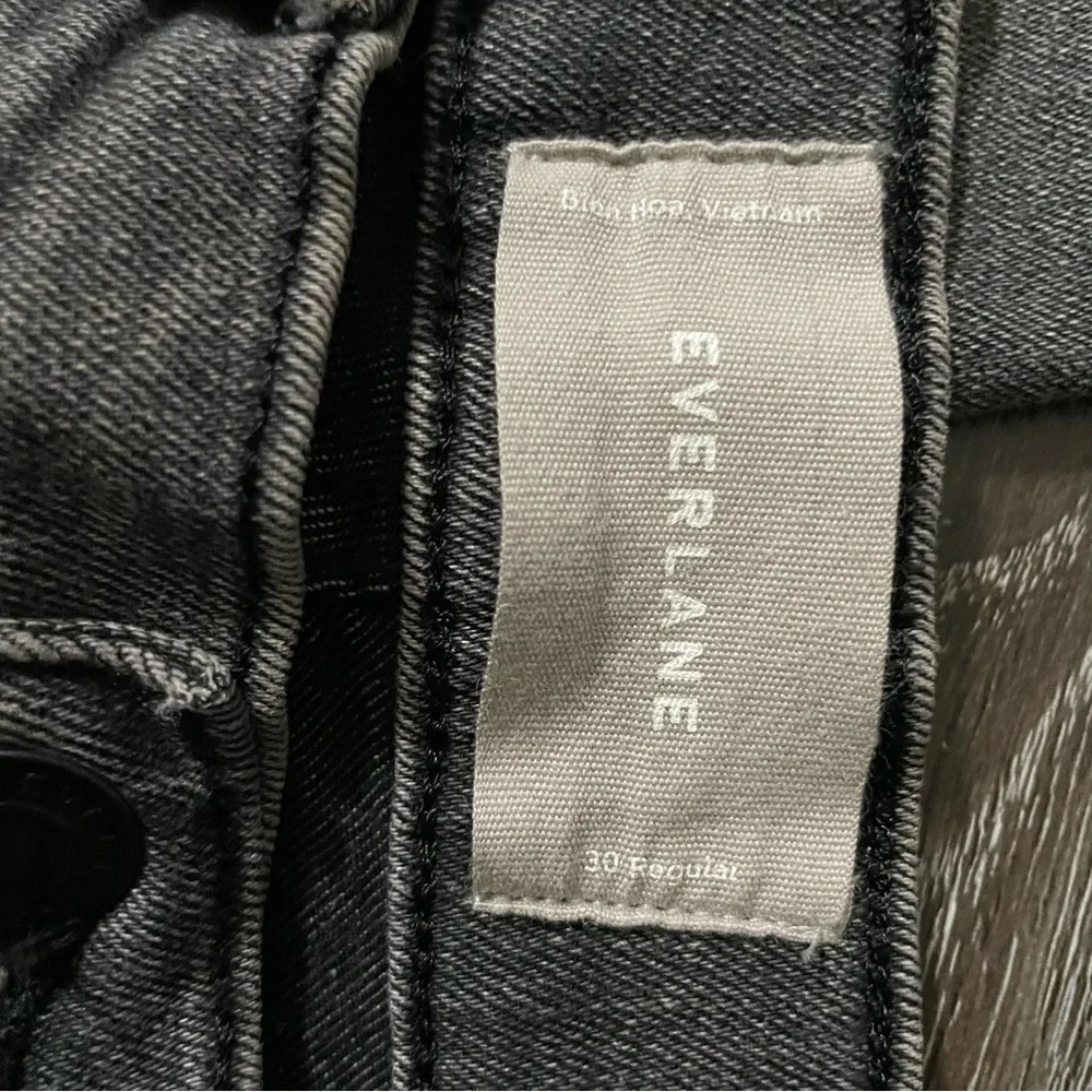 EVERLANE Mid-Rise Jeans Size 30 Reg Washed Black
